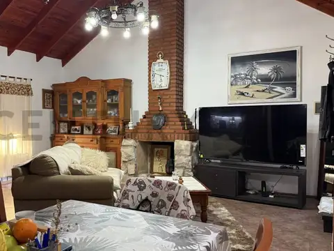 Casa 5 ambientes con 1 baño