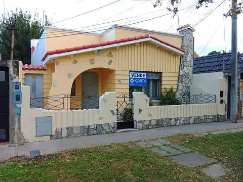 HERMOSA CASA CON TERRENO
