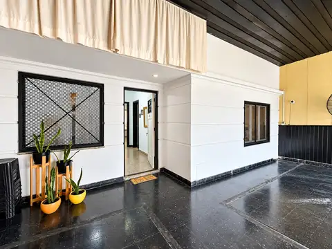 Casa en Venta en Lanús Oeste, USD 118.999