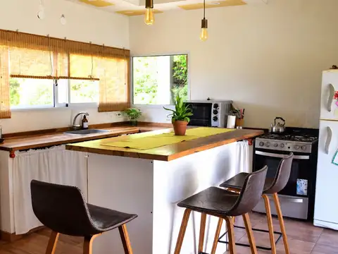 Casa 4 ambientes con 1 baño