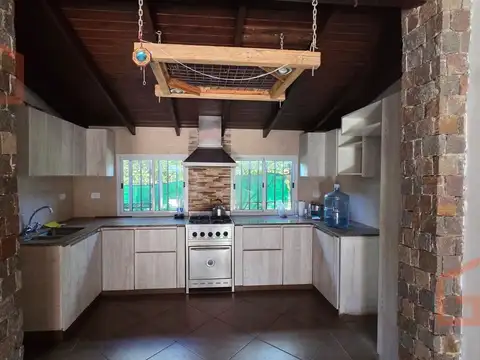Casa en Alquiler en Villa Gobernador Udaondo, USD 1.600