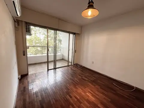 VENTA APARTAMENTO 2 DORMITORIOS, POCITOS CON RENTA