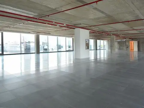 Oficina en Alquiler al Norte