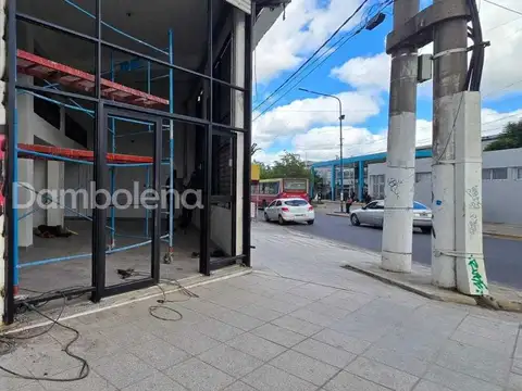 Av. del Libertador 700 700
