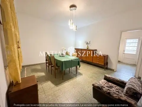 Casa venta  4 ambientes jardin