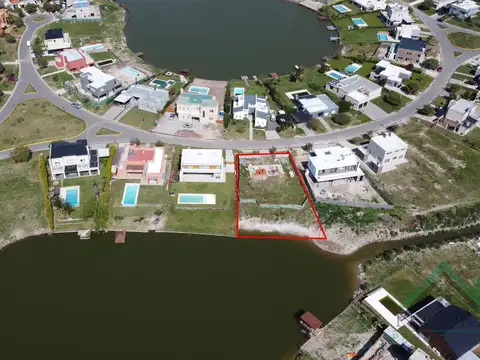 Terreno en Venta 20  mts Frente