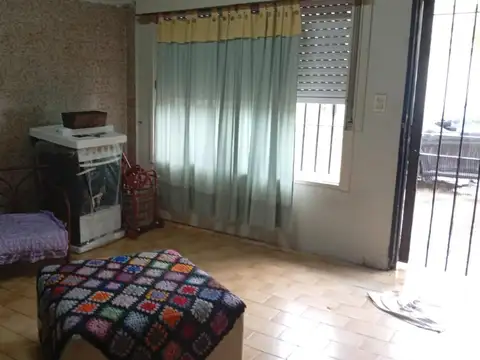 Depto Tipo Casa 2 ambientes con 1 baño