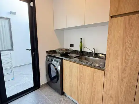 Casa en Alquiler en La Luisita, USD 2.000
