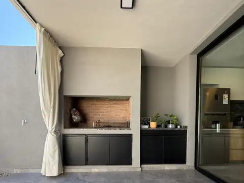 Casa en Alquiler de 3 dormitorios