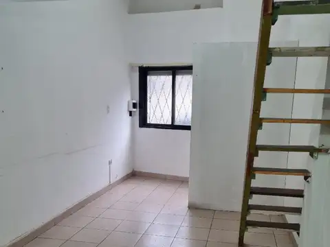 Local en Alquiler Via Púb.