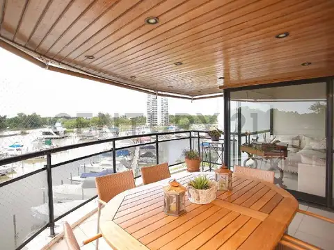 Venta departamento 4 ambientes con cochera y amarra en Torre 3 Marinas Golf, Tigre. OPORTUNIDAD 