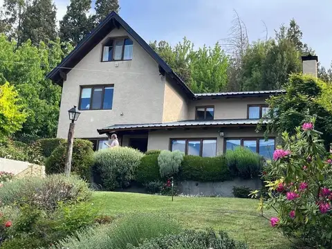 Casa en Alquiler de 3 dormitorios