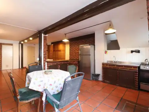 Depto Tipo Casa en Venta con 1 cocheras