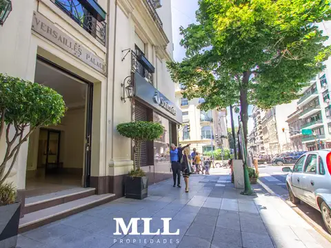 Av. Alvear  y Av. Callao. Palacio Versailles. Lindisimo 2 ambientes a contrafrente muy luminoso.