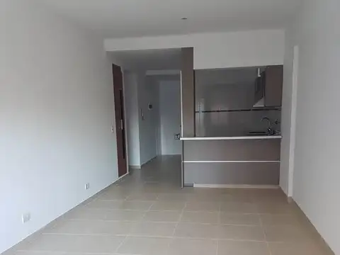 Departamento en Alquiler en Parque Chacabuco, $ 500.000