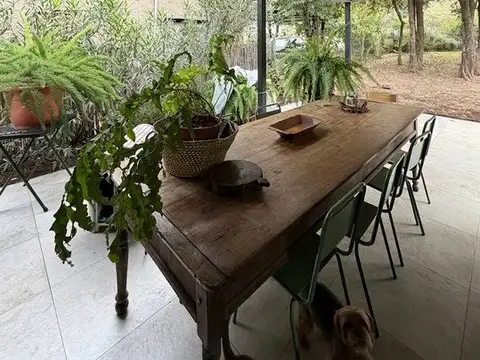 Casa en Venta con 3 cocheras
