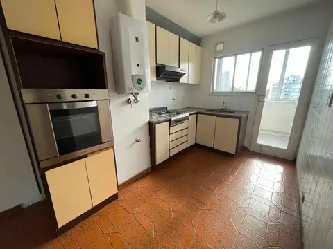 Departamento 4 ambientes con 3 baños