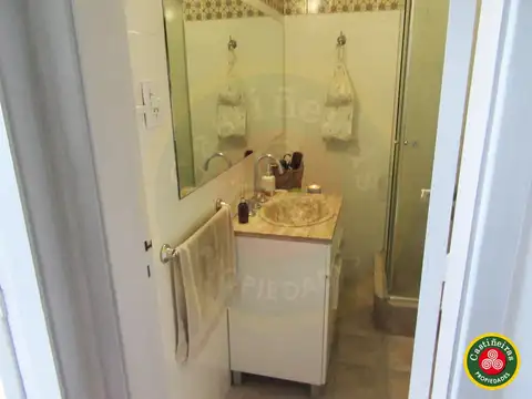 Venta - Departamento - 2 Dormitorios, Balcon y Patio cerrado - Sin Expensas - Permuta !