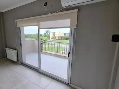 Casa 5 ambientes con 4 baños