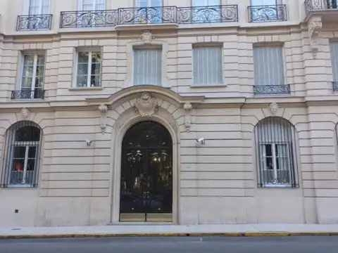 Departamento en Plaza S.Martin - Palacio Saint - alquiler  UNICO -