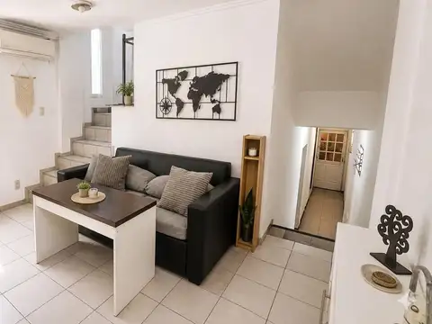 Depto Tipo Casa en Venta de 4 ambientes