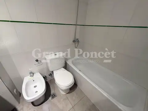 Departamento en Alquiler en San Cristóbal, $ 850.000