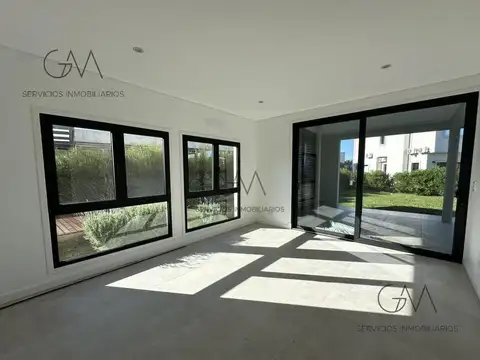 Casa 4 ambientes con 3 baños
