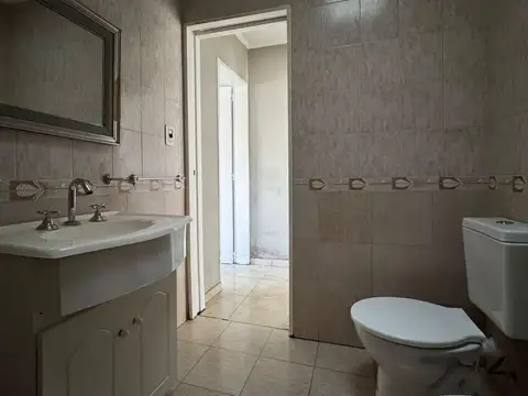 Casa en venta - 2 Dormitorios 1 Baño - Chivilcoy