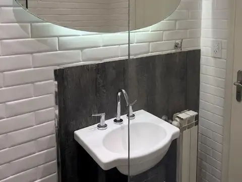 Casa en Alquiler con 2 cocheras