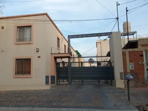Casa en Venta en Godoy Cruz, USD 114.000