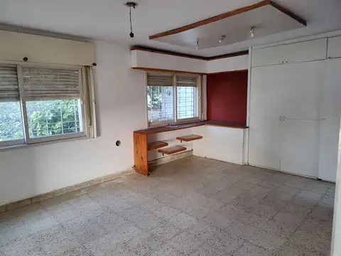 Depto Tipo Casa en Alquiler de 4 ambientes