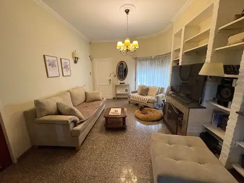Casa 6 ambientes con 3 baños