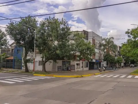 Venta | Importante inmueble sobre esquina.