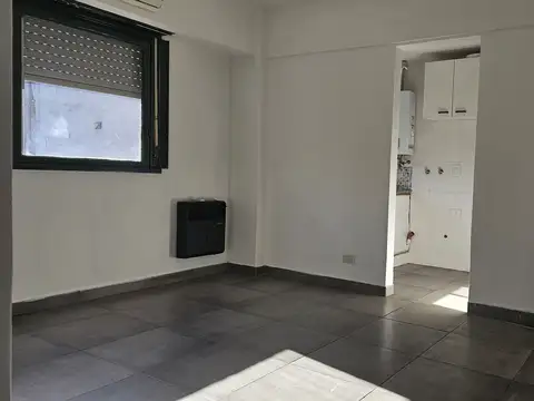 Departamento en Alquiler en Acassuso Vias  /  Santa Fe, $ 850.000