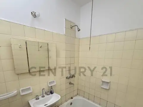 VENTA CASA, 3 DORMITORIOS, ALTO ALBERDI. APTO CREDITO!