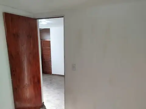 Depto Tipo Casa en Alquiler en Parque Chacabuco, $ 900.000
