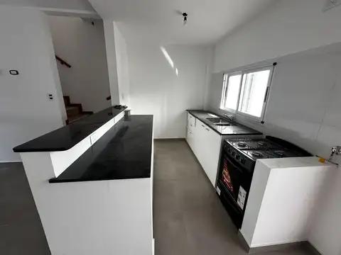 Depto Tipo Casa 2 ambientes con 1 baño