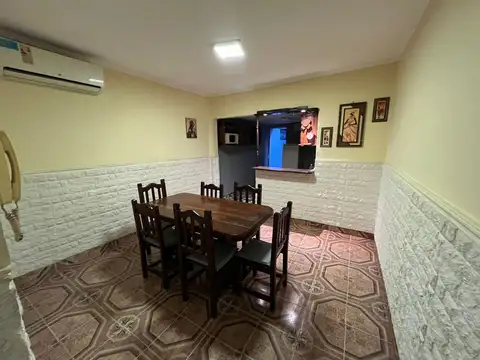 Casa al frente 1 Dorm, y Cochera- 4 de Enero 7700