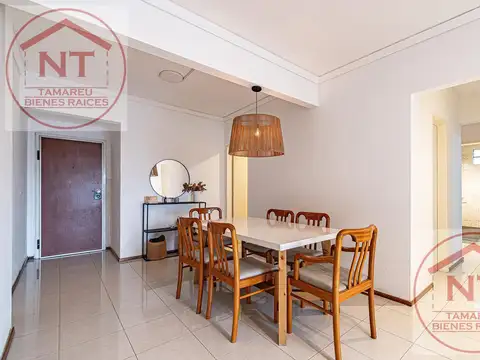 Departamento de 4 amb al frente con balcón corrido