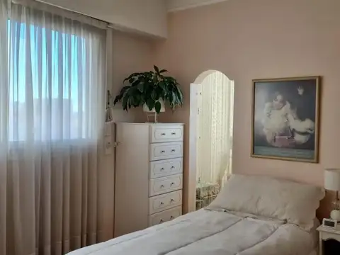 Acoyte e/ Yerbal y Nicolás Vila