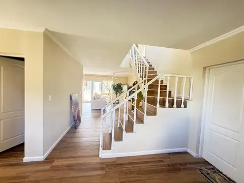 ESPECTACULAR CASA  en Venta en San Ramón, Pilar del Este, Pilar