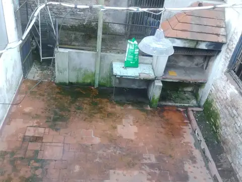 Casa 2 ambientes con 1 baño