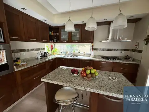 Casa en venta de 4 dormitorios en Parque Leloir