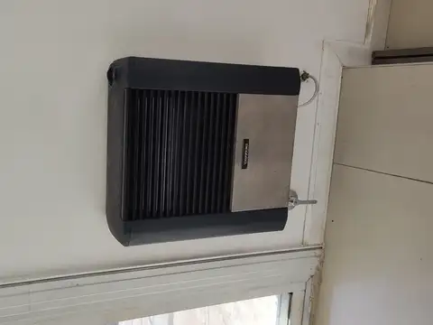 Casa PH de Tres Ambientes con Patio Terraza en Planta Alta en Alquiler