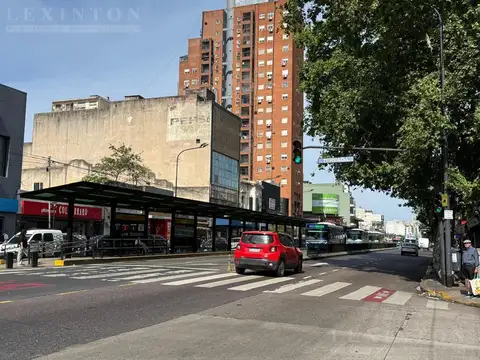 Local en Alquiler en Flores, $ 750.000