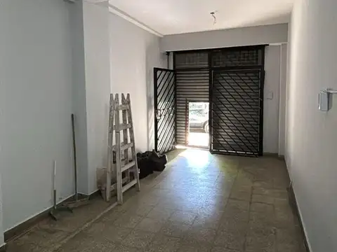 Local en Alquiler en Flores, $ 750.000