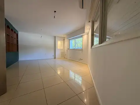PH en Belgrano R - Esquina plaza Castelli  Exclusivo Profesional / Comercial - SIN EXPENSAS