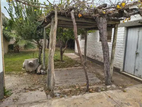 CASA EN VENTA DOS DORMITORIOS MAIPU MENDOZA