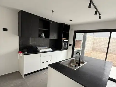 Depto Tipo Casa en Venta con 2 cocheras