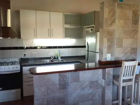 Casa 4 ambientes con 3 baños